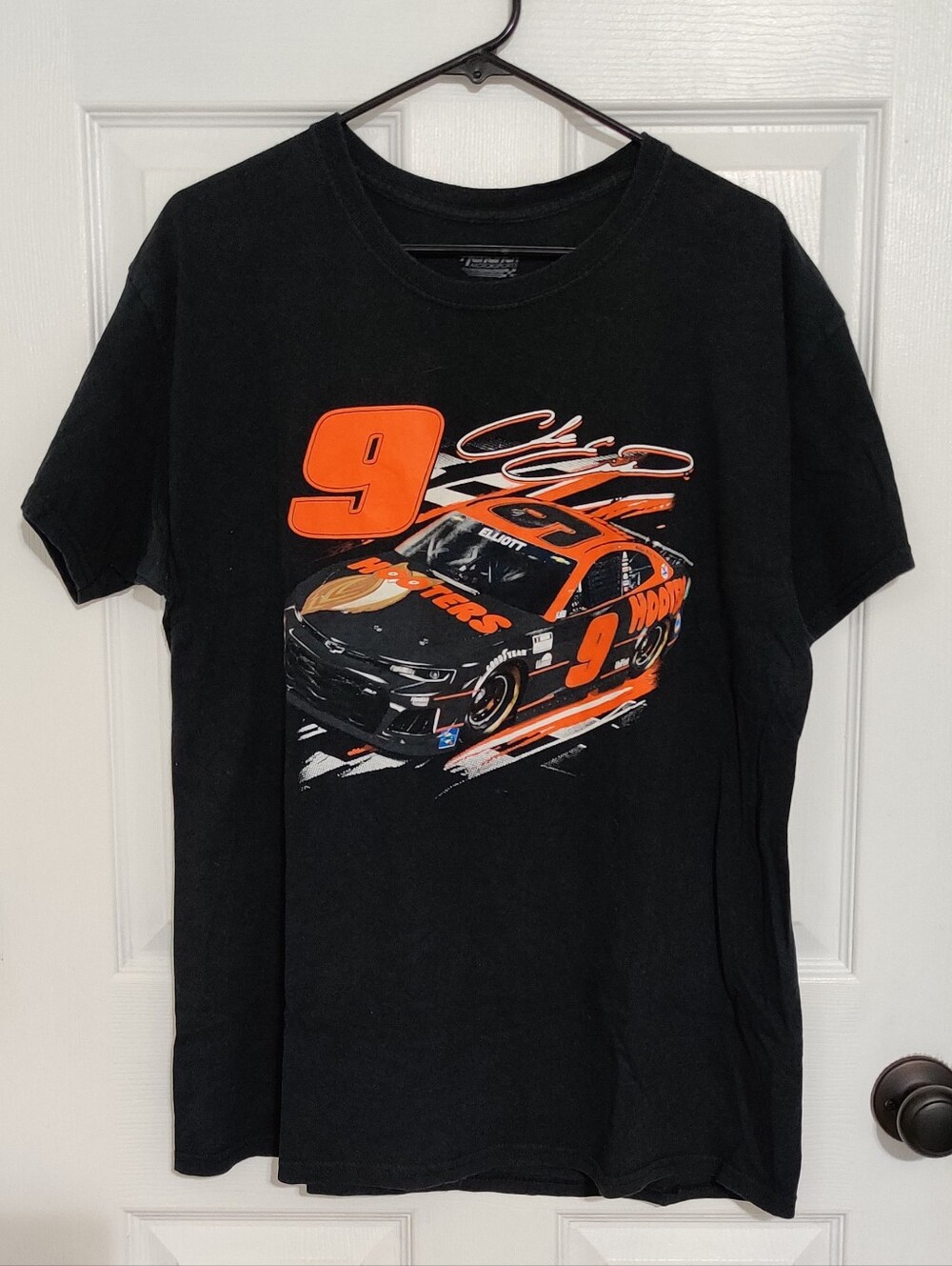 NASCAR Chase Elliot #9 Hooters T-shirt